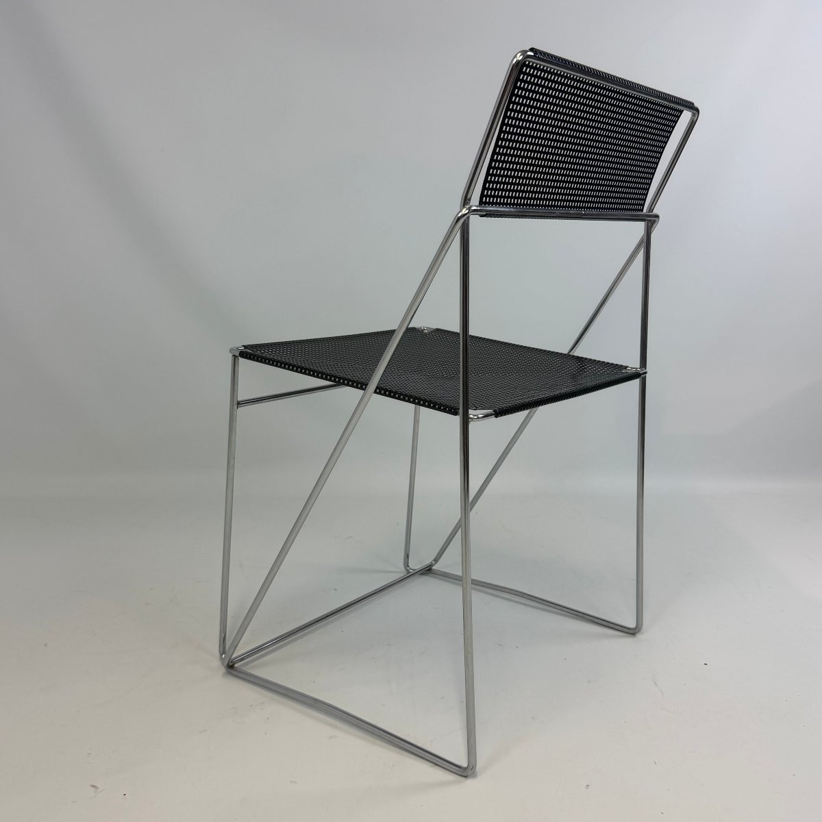 Chaises Nuova X-line de Niels Jorgen Haugesen pour Hybodan -photo-4