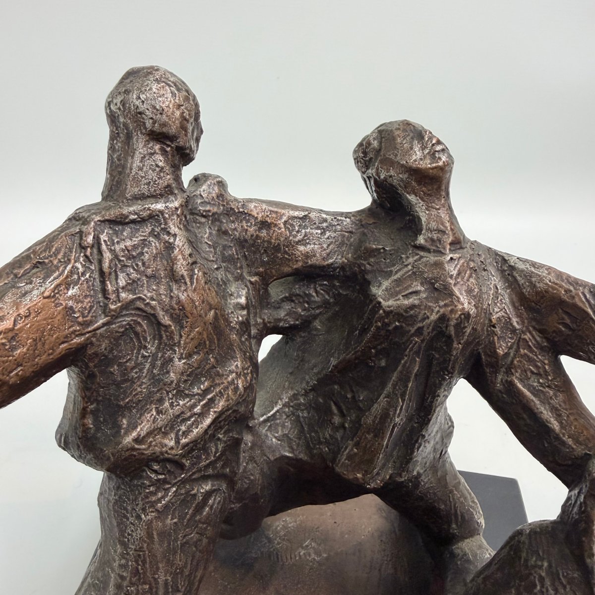 « The Circle of Humanity » de Klara Sever pour Austin Productions -photo-7
