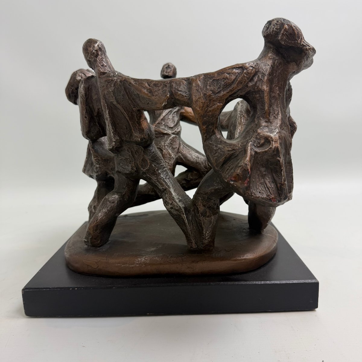 « The Circle of Humanity » de Klara Sever pour Austin Productions -photo-8