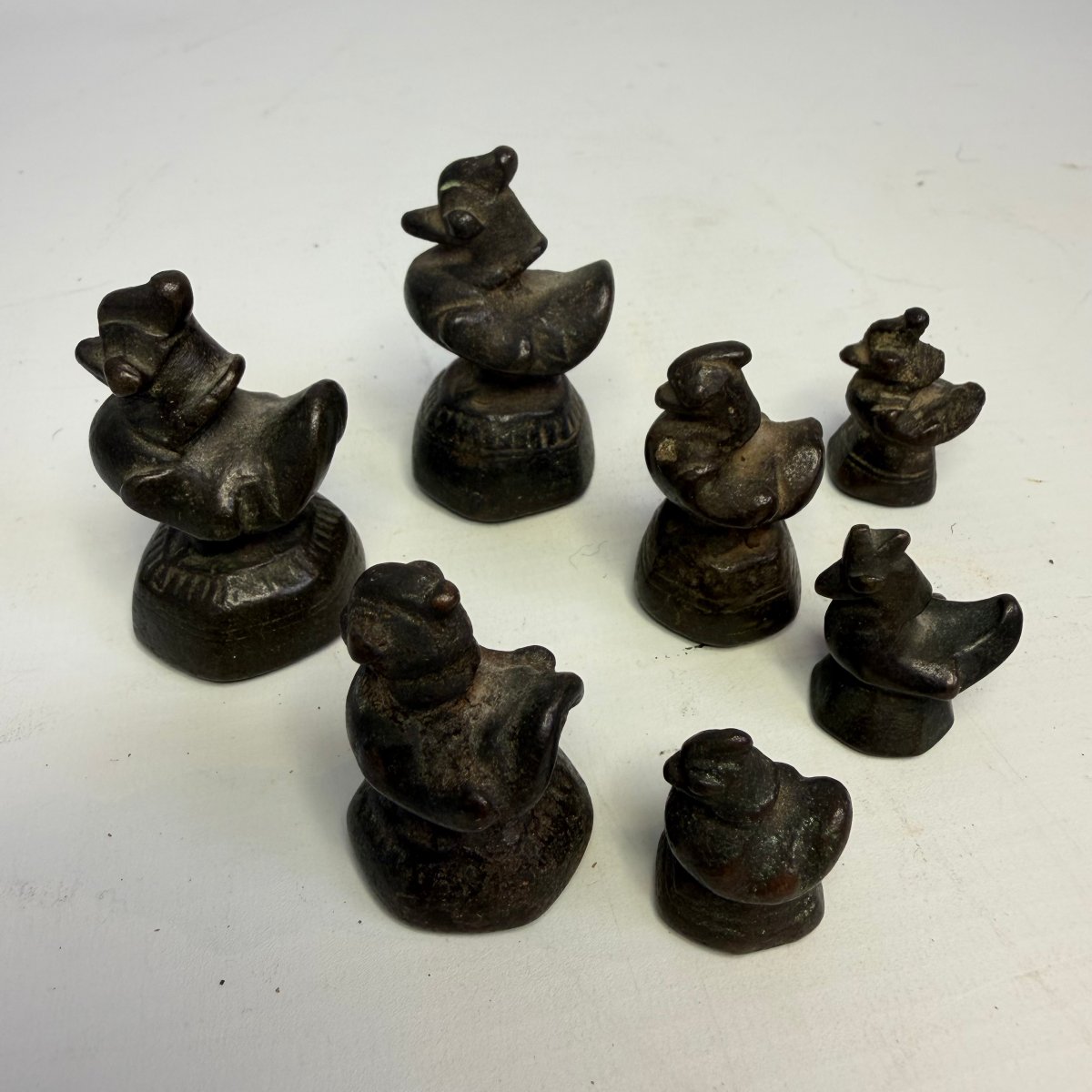 Ensemble de 11 poids à opium birmans en bronze du XIXe siècle-photo-4