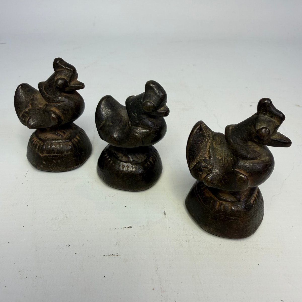 Ensemble de 11 poids à opium birmans en bronze du XIXe siècle-photo-2