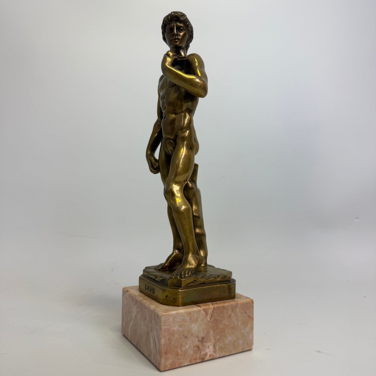 Statue de David en laiton sur socle de marbre  -photo-4