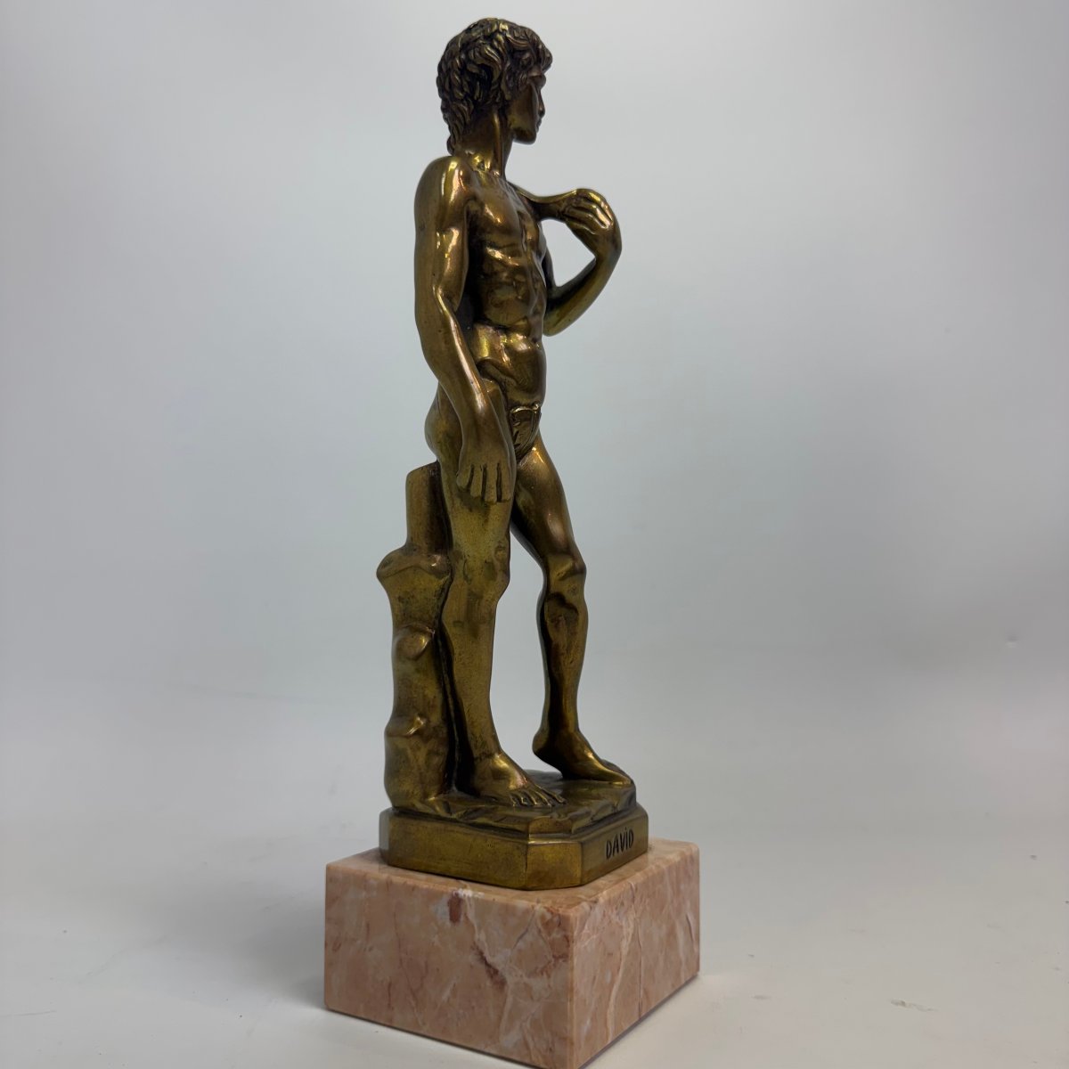 Statue de David en laiton sur socle de marbre  -photo-3