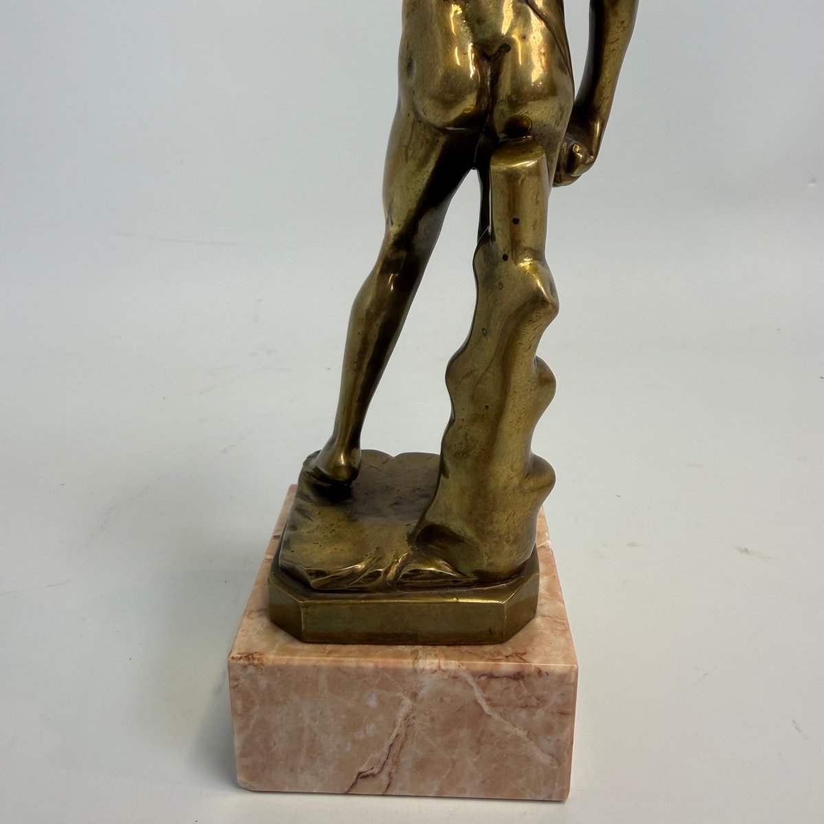 Statue de David en laiton sur socle de marbre  -photo-7