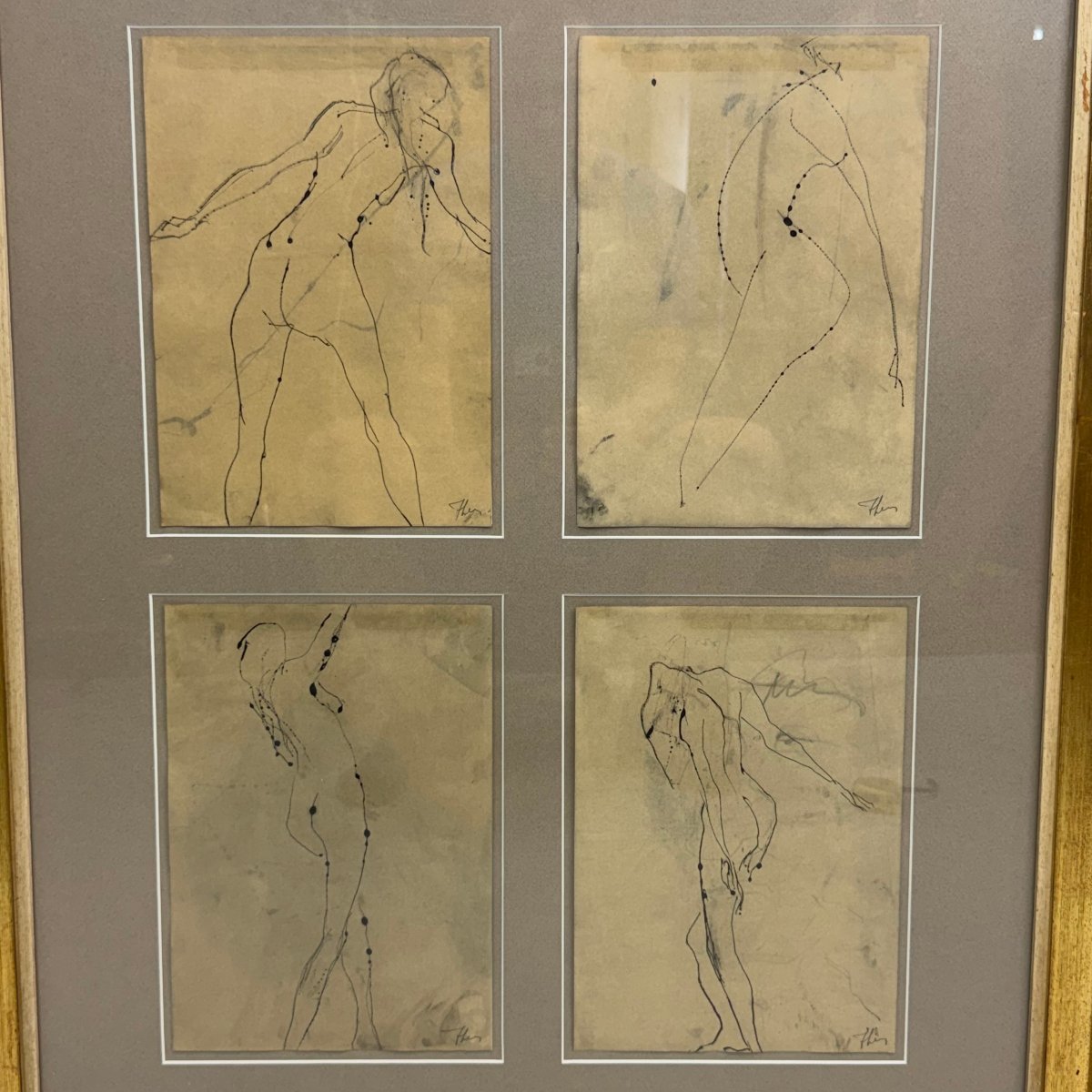 Composition d'esquisses de silhouettes féminines sur papier-photo-2