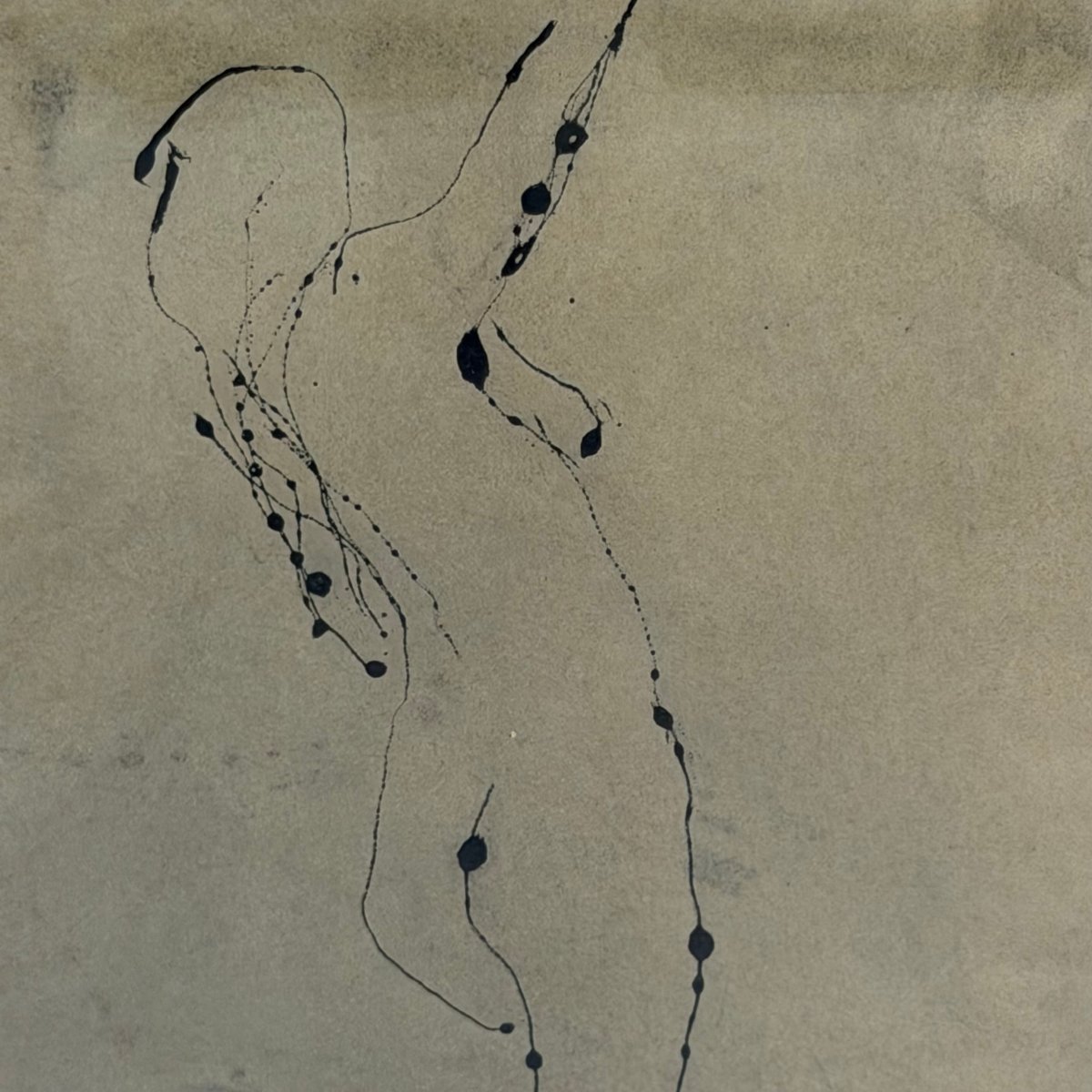 Composition d'esquisses de silhouettes féminines sur papier-photo-7