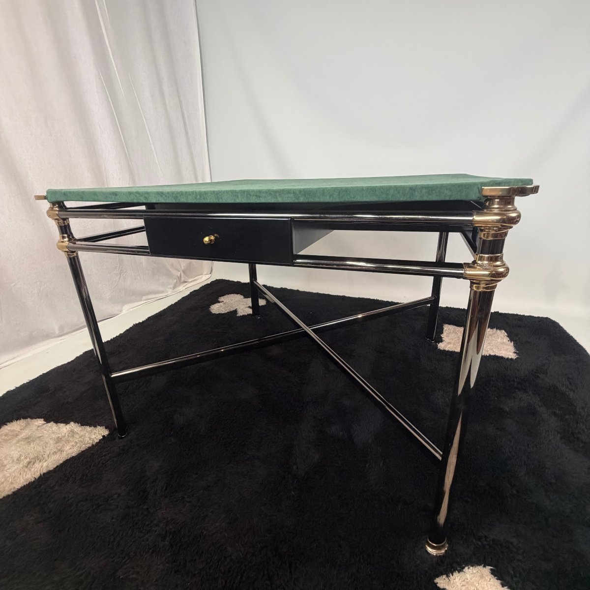 Table de jeu postmoderne, ensemble de chaises et tapis assorti de Mara design -photo-2