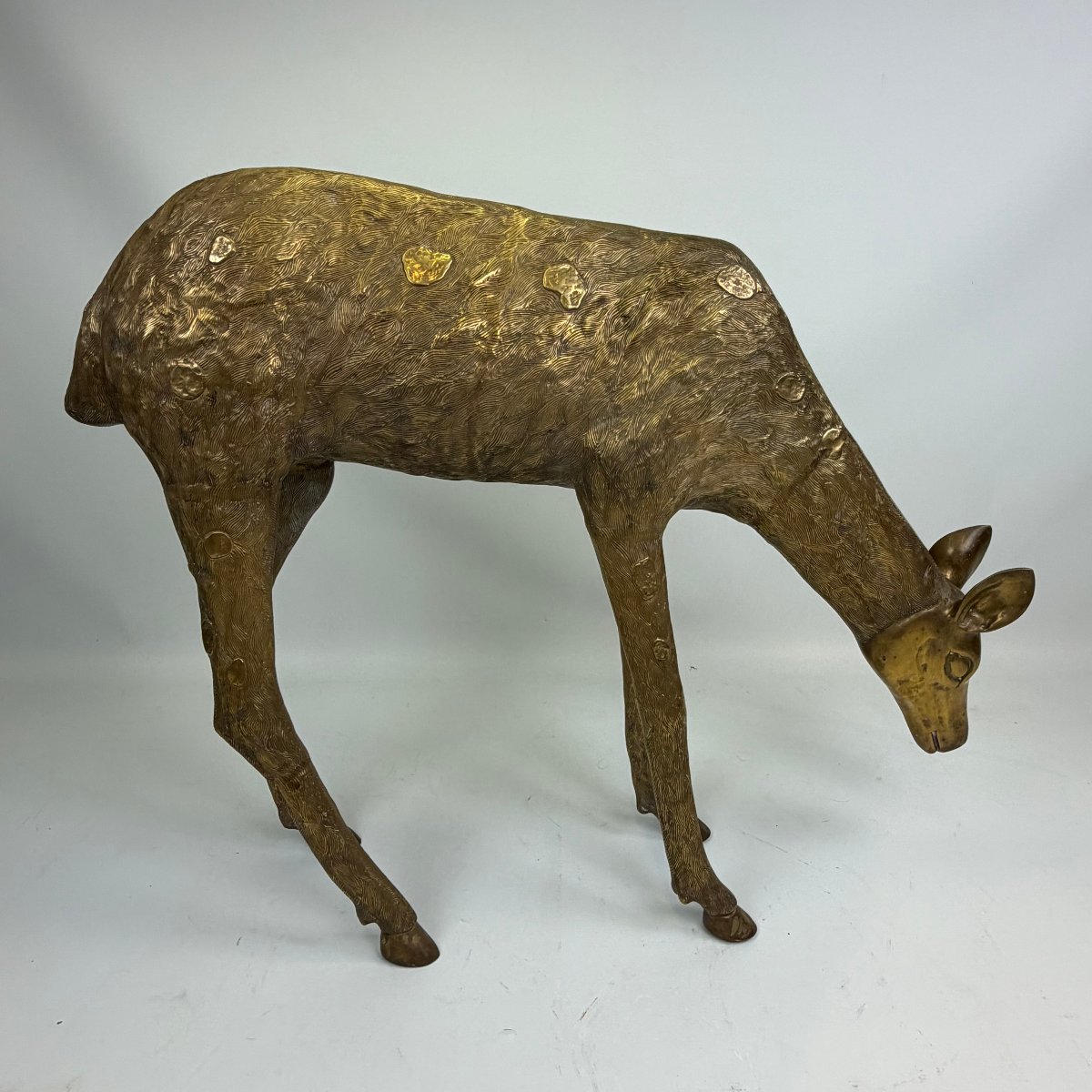 Large Modern Sculpture Depicting A Doe -photo-8