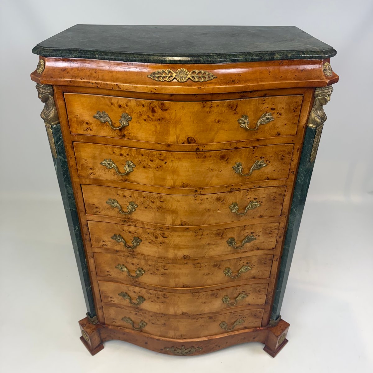 Commode de style Empire français 