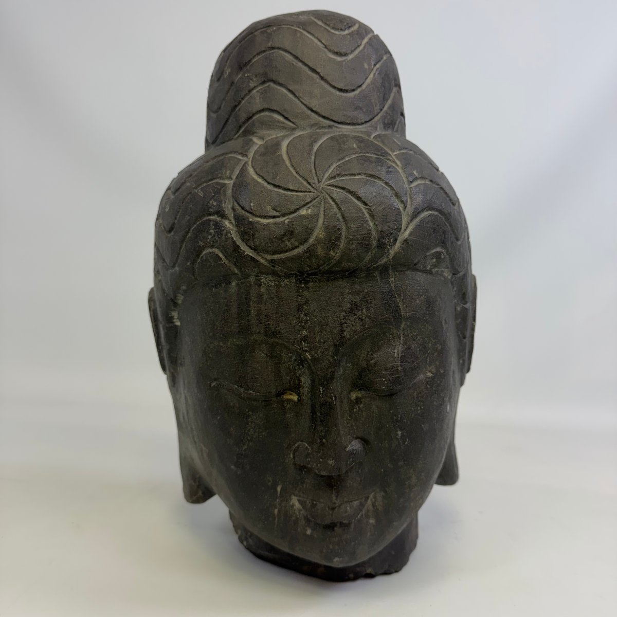 Tête de Bouddha géante en pierre -photo-4