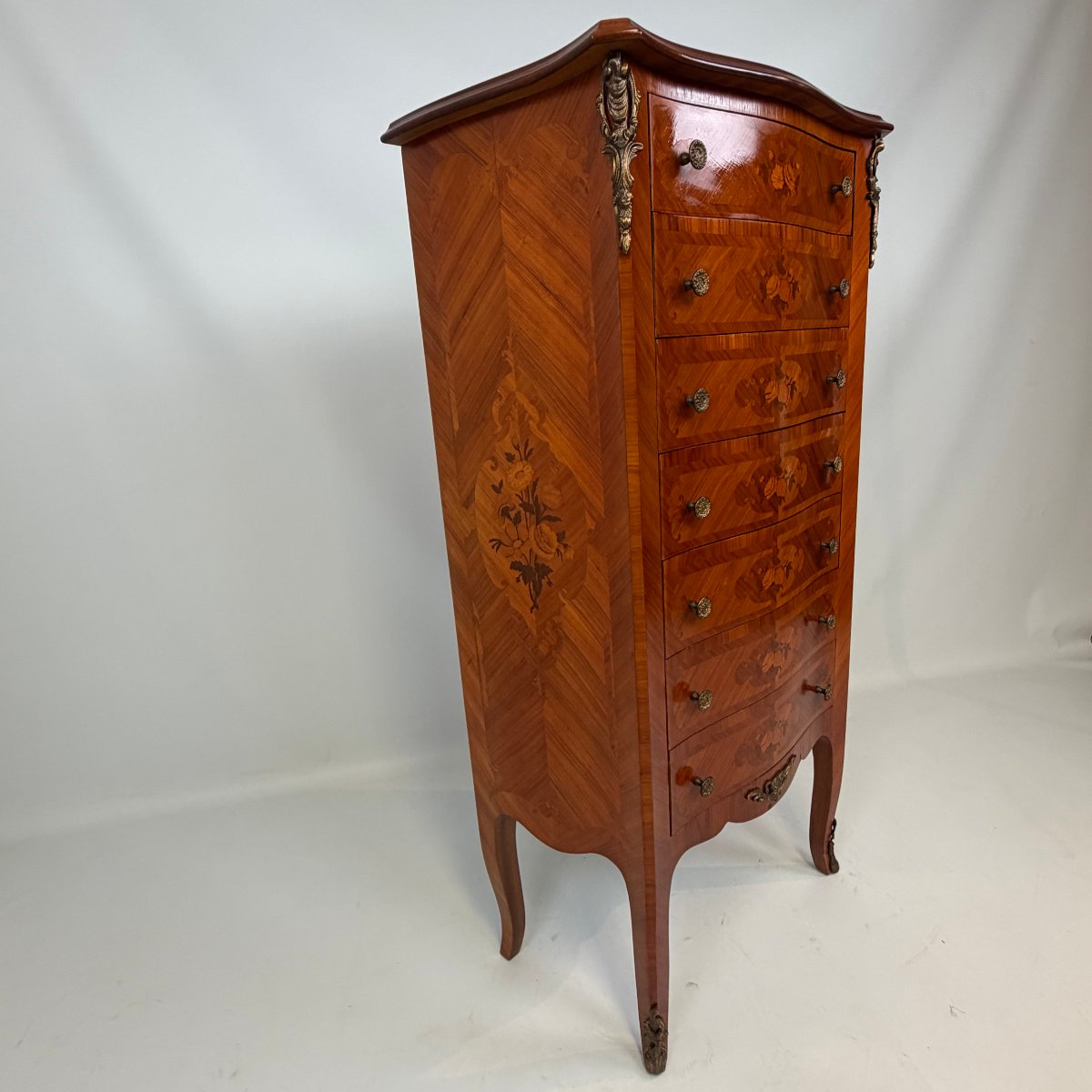 Louis XV-style Samainier With Floral Marquetry Motifs -photo-2