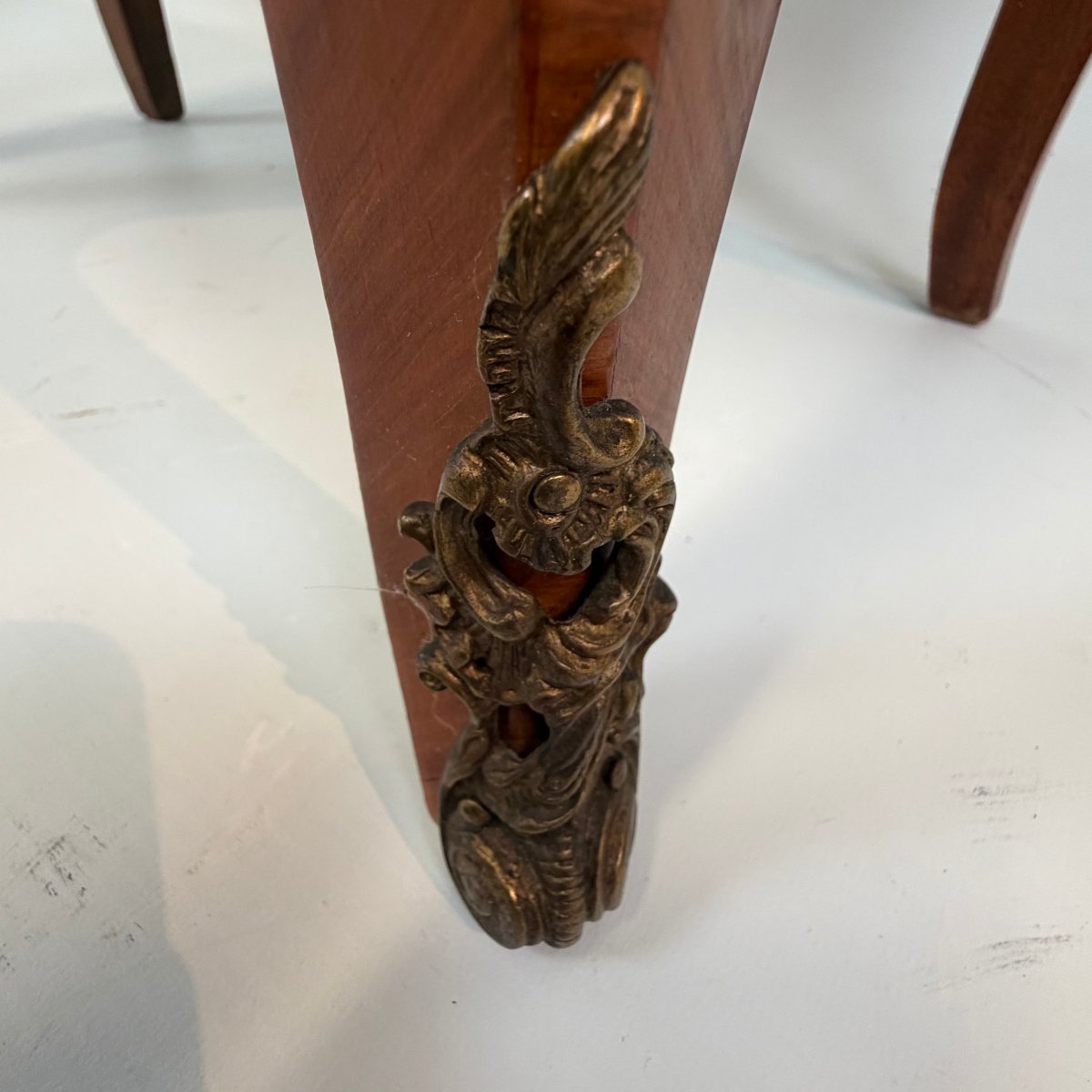 Louis XV-style Samainier With Floral Marquetry Motifs -photo-6