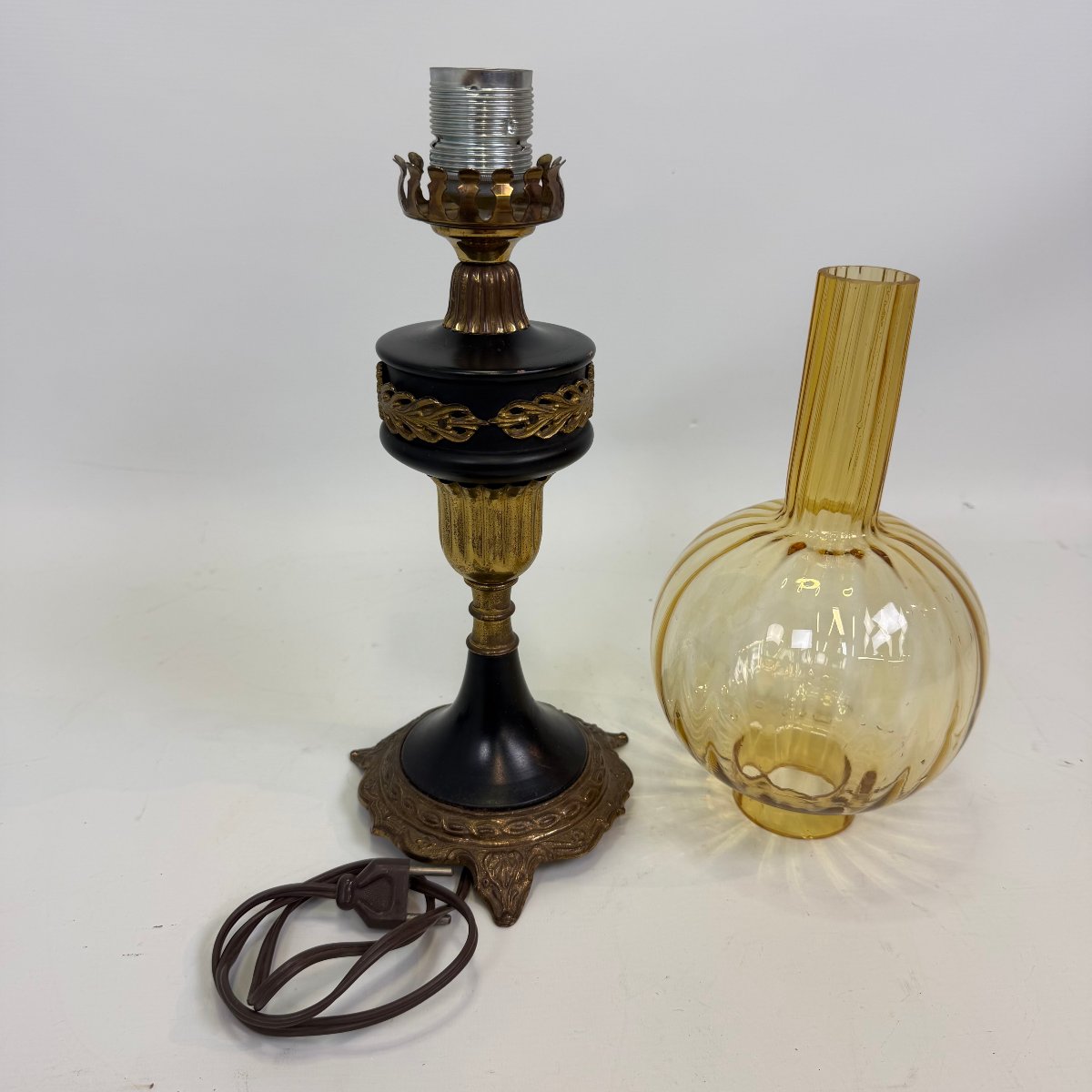 Neo-style Table Lamp -photo-4