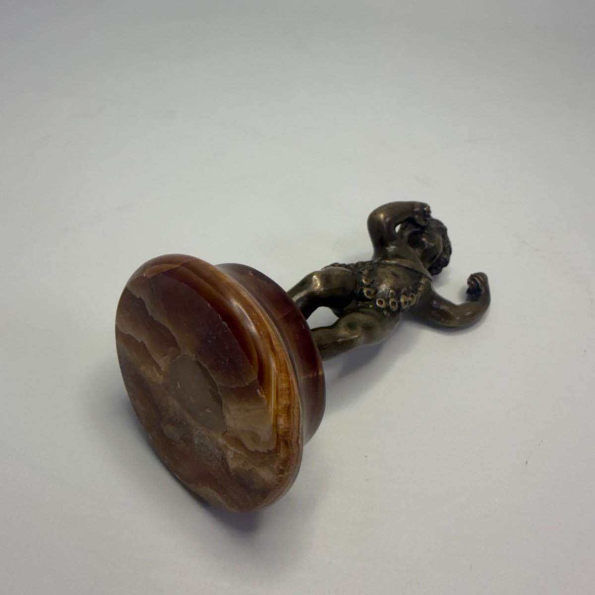 A Bronze "love" On An Onyx Pedestal-photo-3