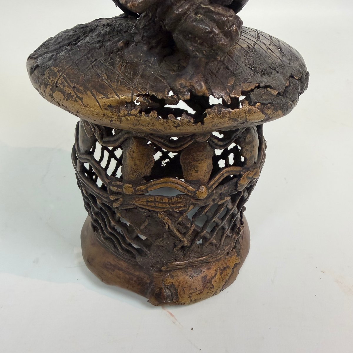 Bronze Statue Of Motherhood By Tikar-photo-5