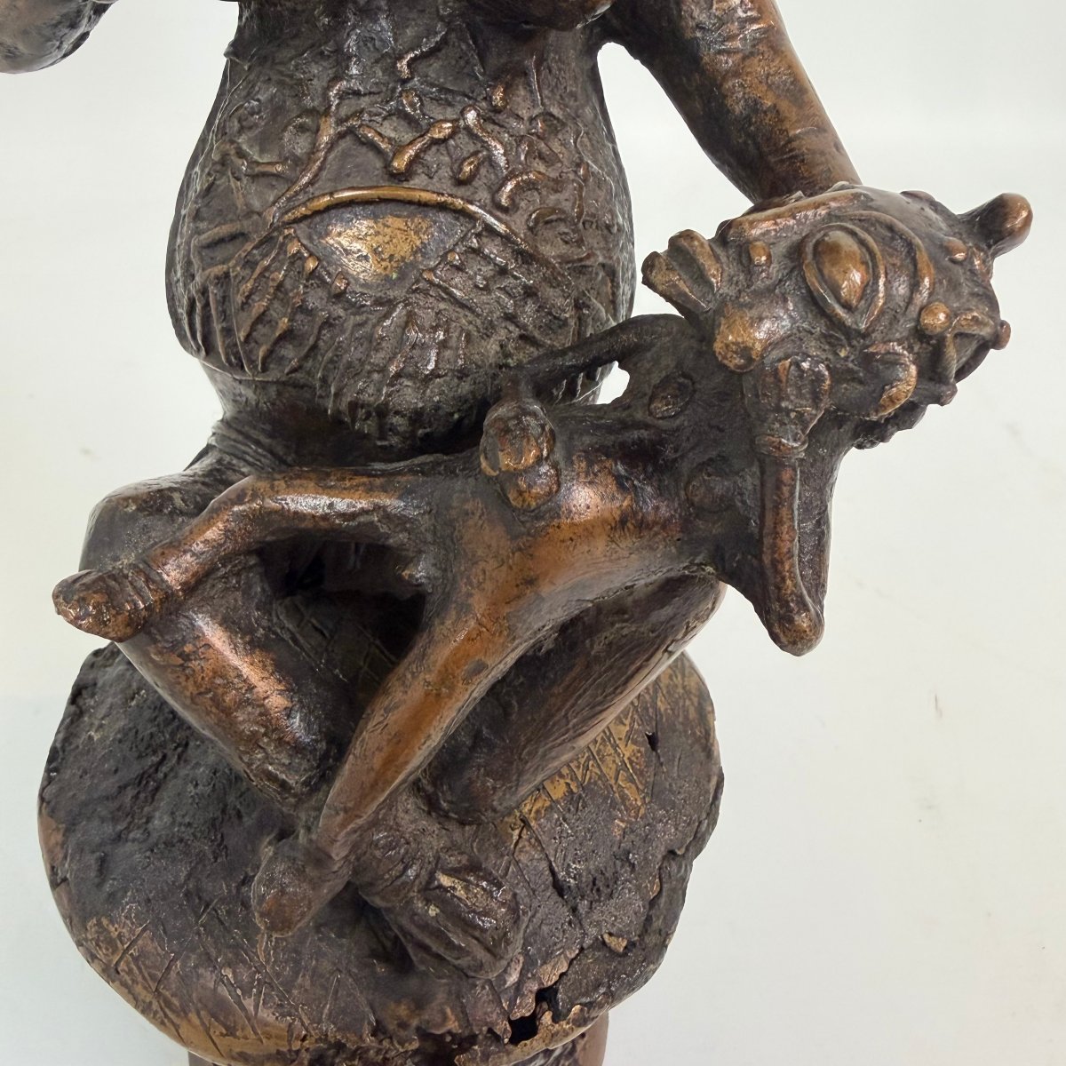 Bronze Statue Of Motherhood By Tikar-photo-7