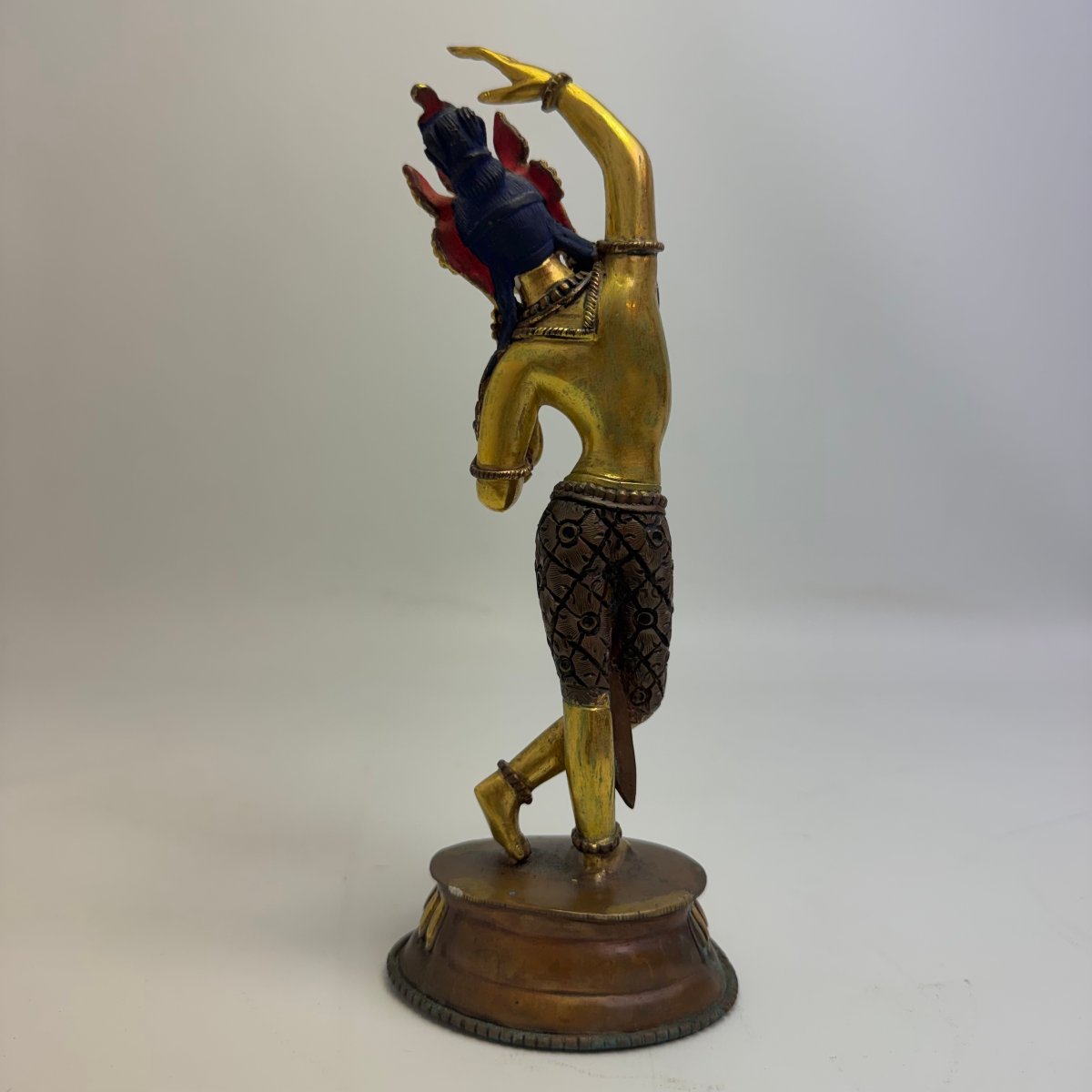Sculpture en bronze doré représentant Maya Devi -photo-1
