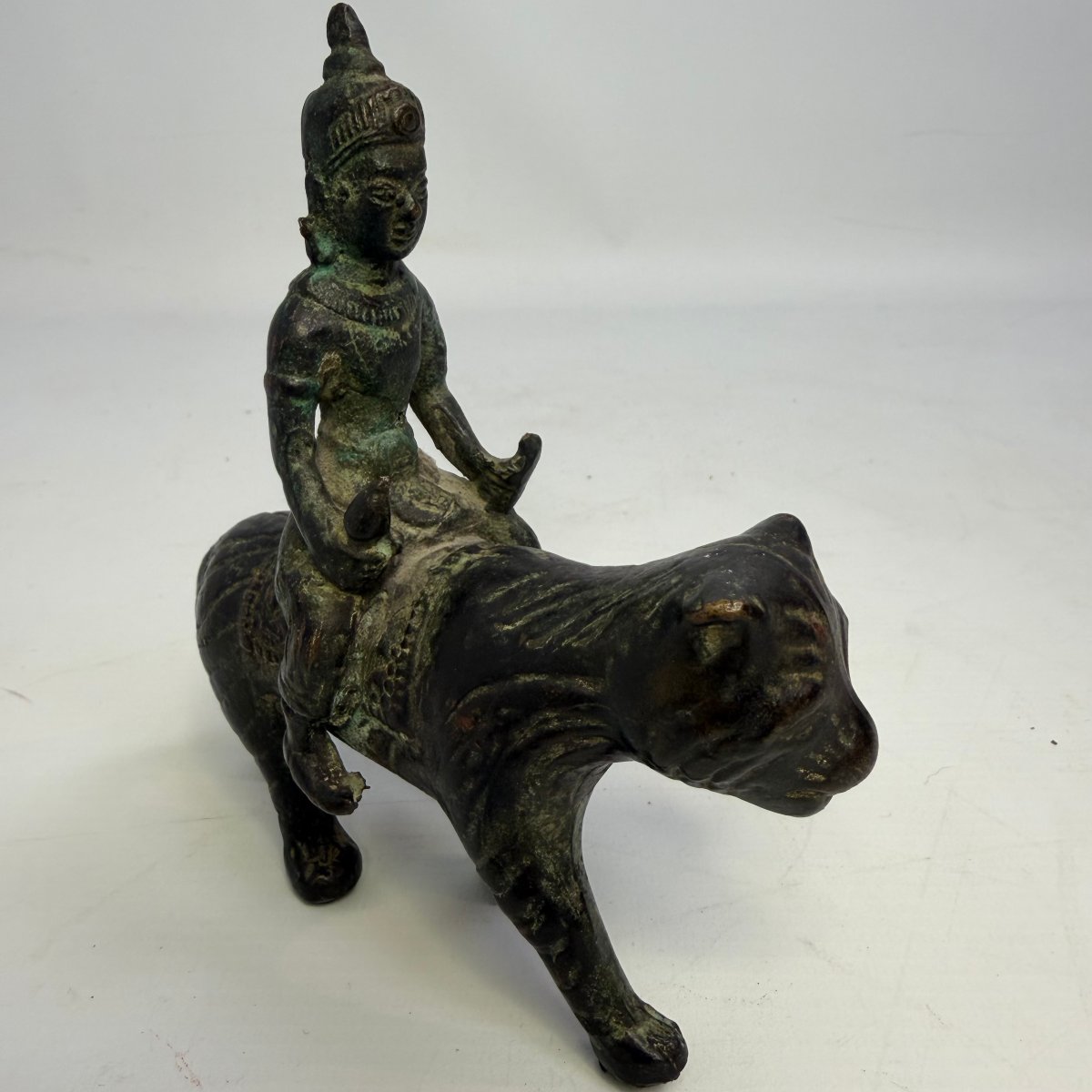 A Pair Of Patinated Bronze Bodhisattvas -photo-3