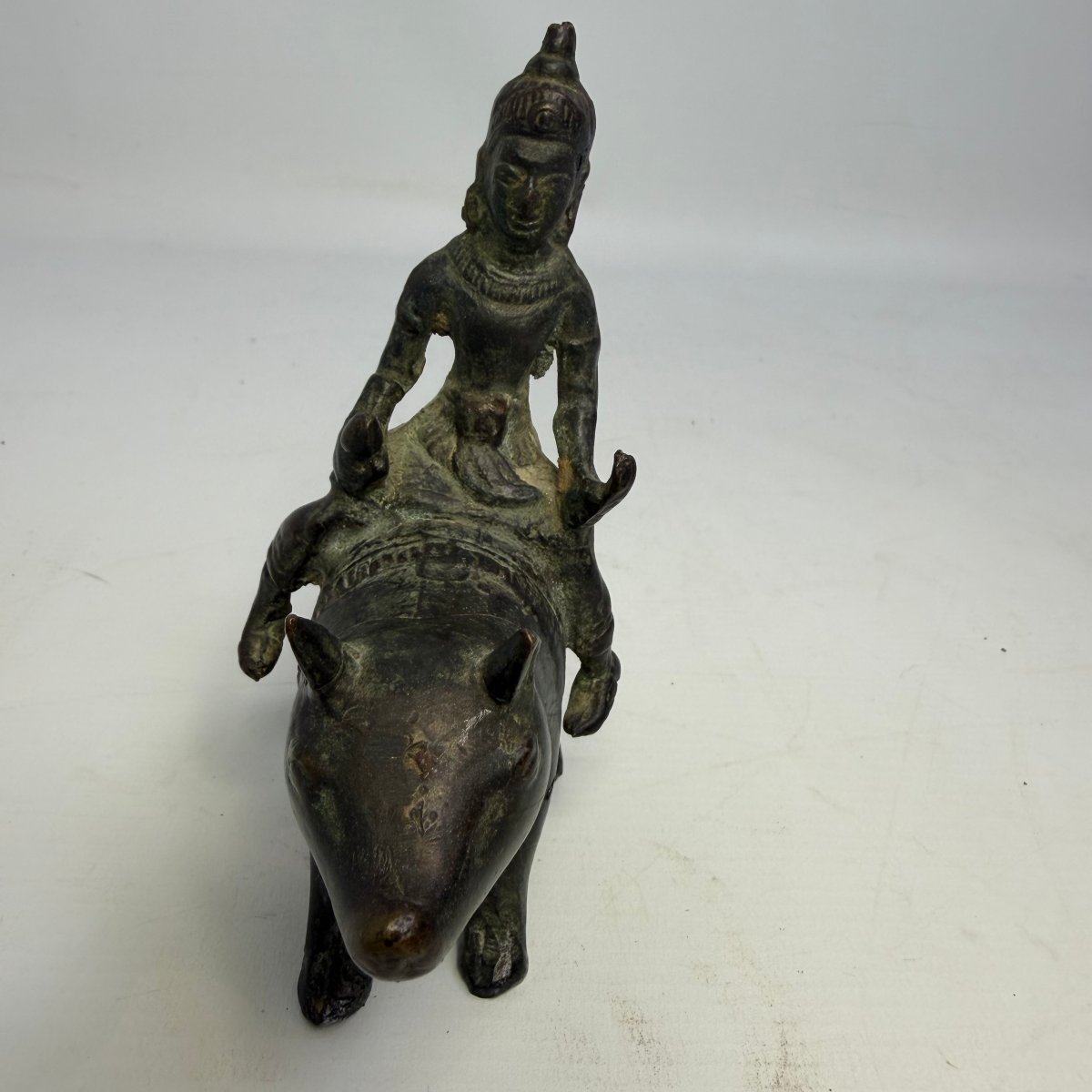 A Pair Of Patinated Bronze Bodhisattvas -photo-4