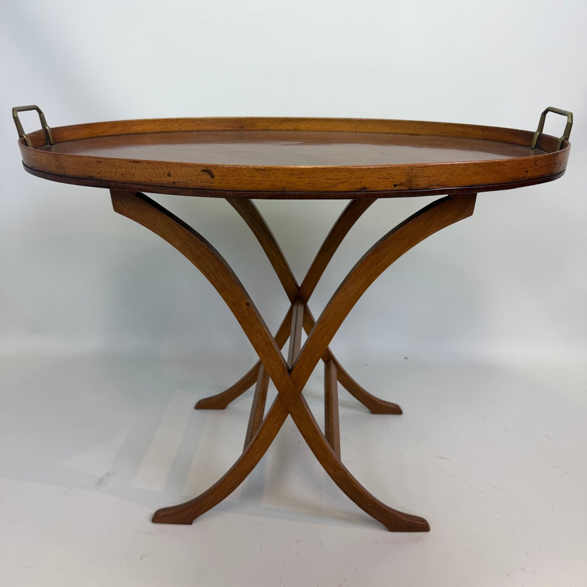 English-style Serving Table -photo-1