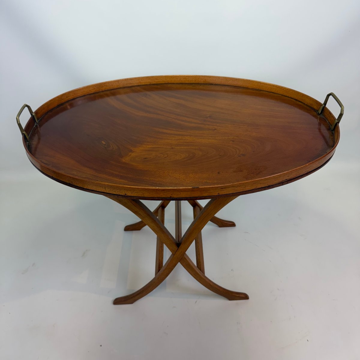 English-style Serving Table -photo-2