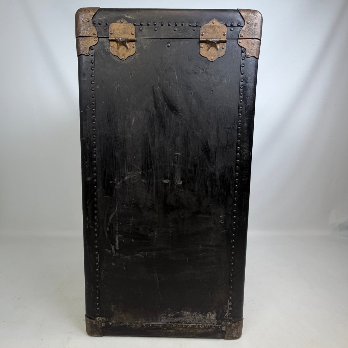 Large Antique Trunk For Clothes-photo-4