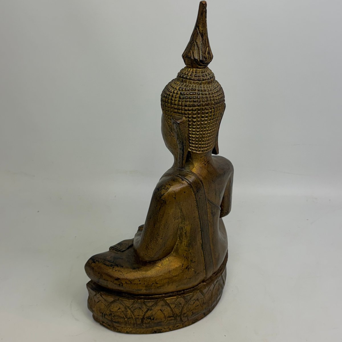 Statue thaïlandaise en bois représentant un Bouddha Lanna en méditation -photo-2