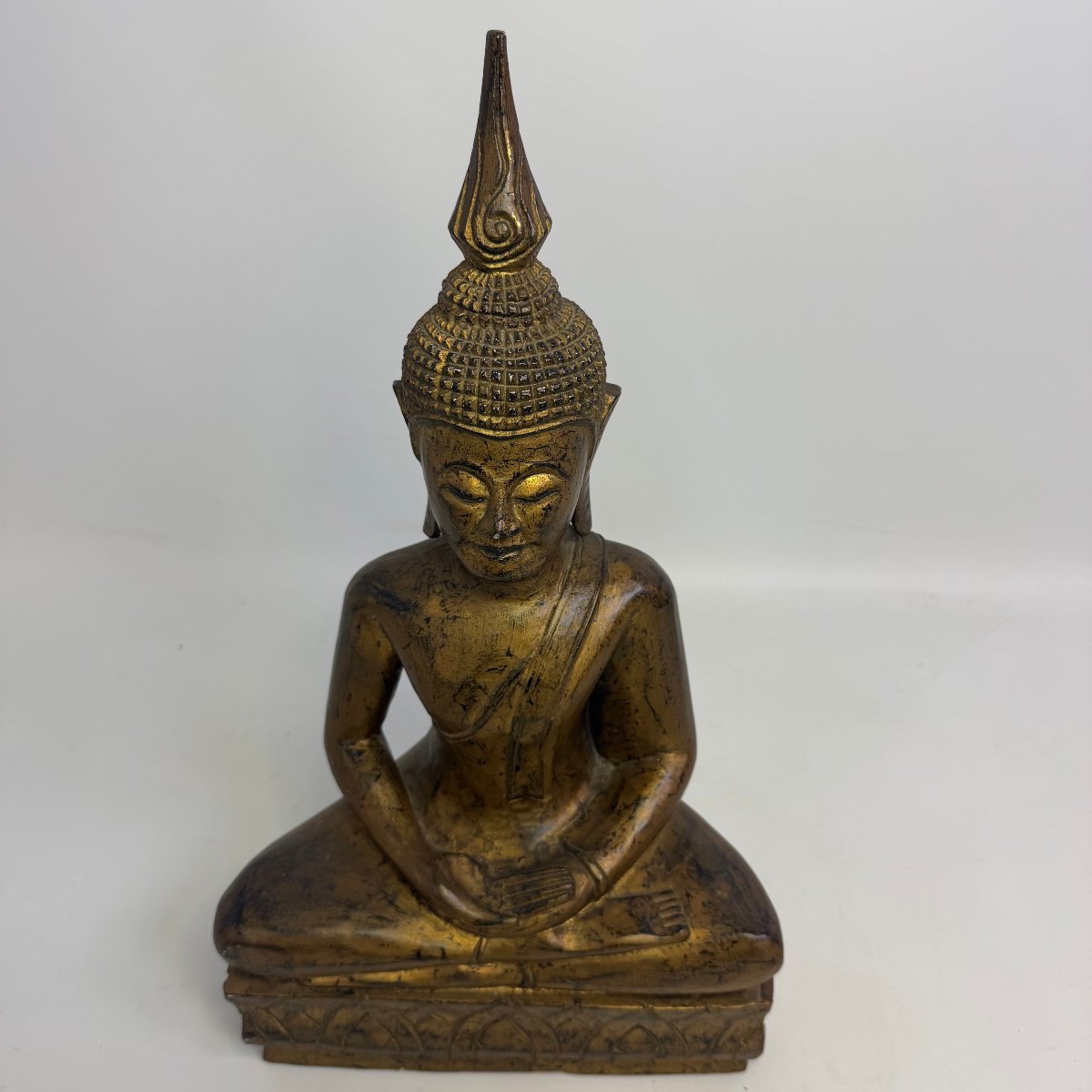 Statue thaïlandaise en bois représentant un Bouddha Lanna en méditation -photo-7