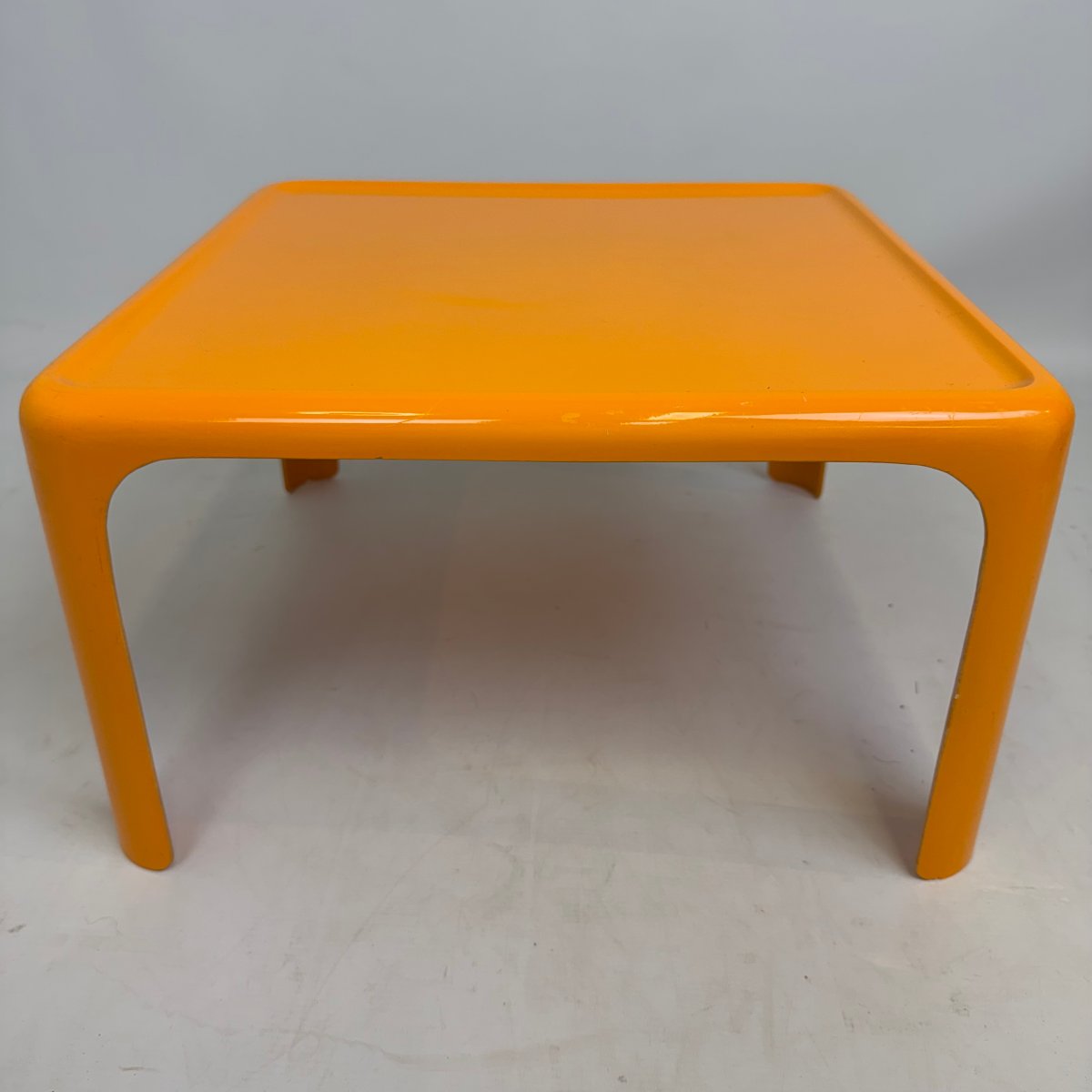 Paire de tables d'appoint d'inspiration « space age » -photo-2