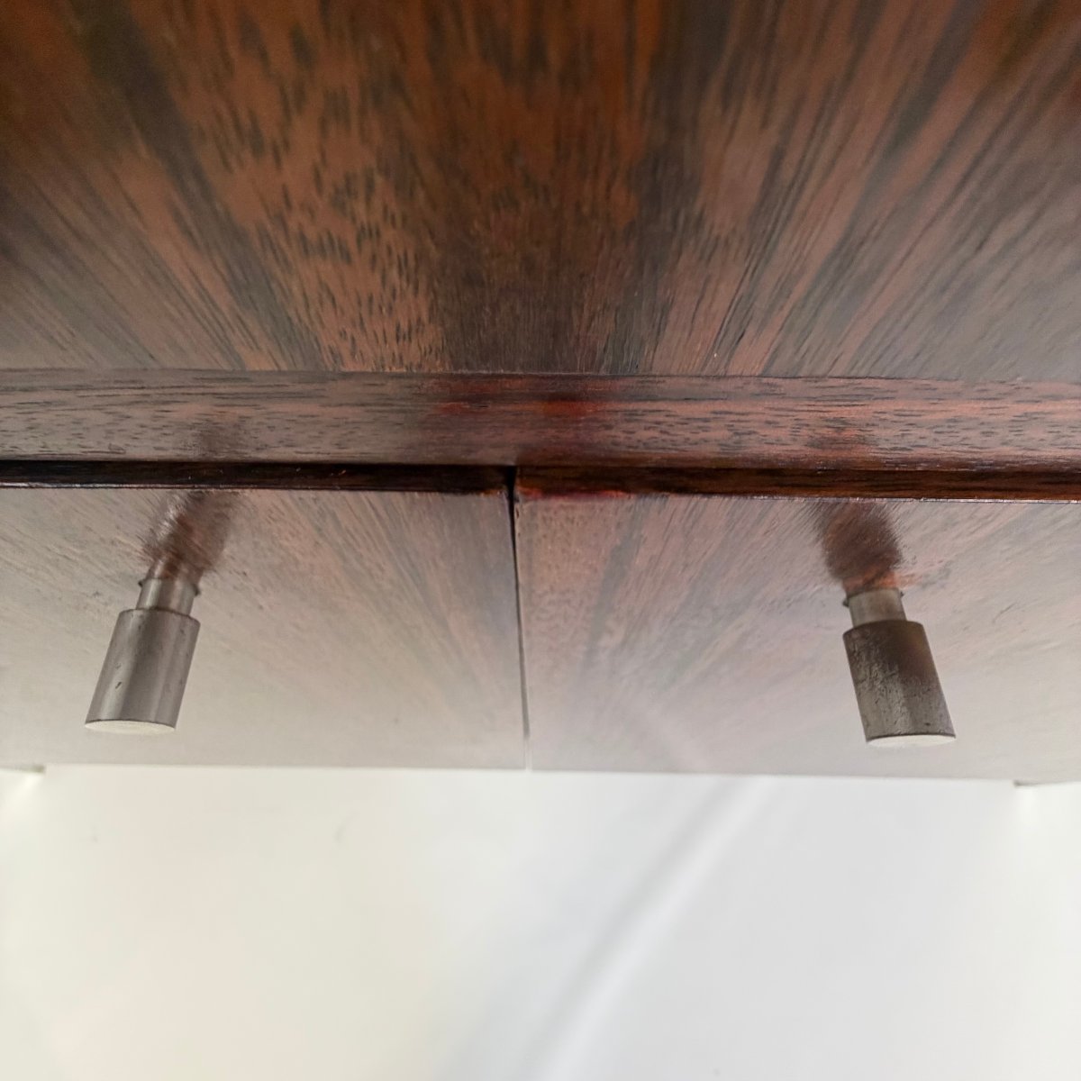 Meuble de bar de la série « Europ » conçu par Pieter de Bruyne pour V-Form-photo-3