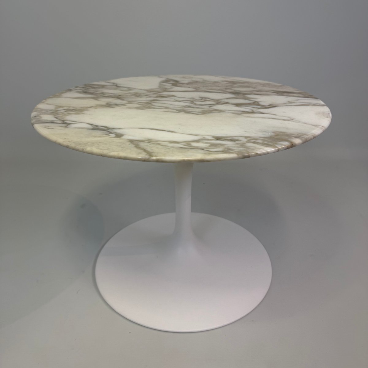 Table basse d’Eero Saarinen pour Knoll -photo-2