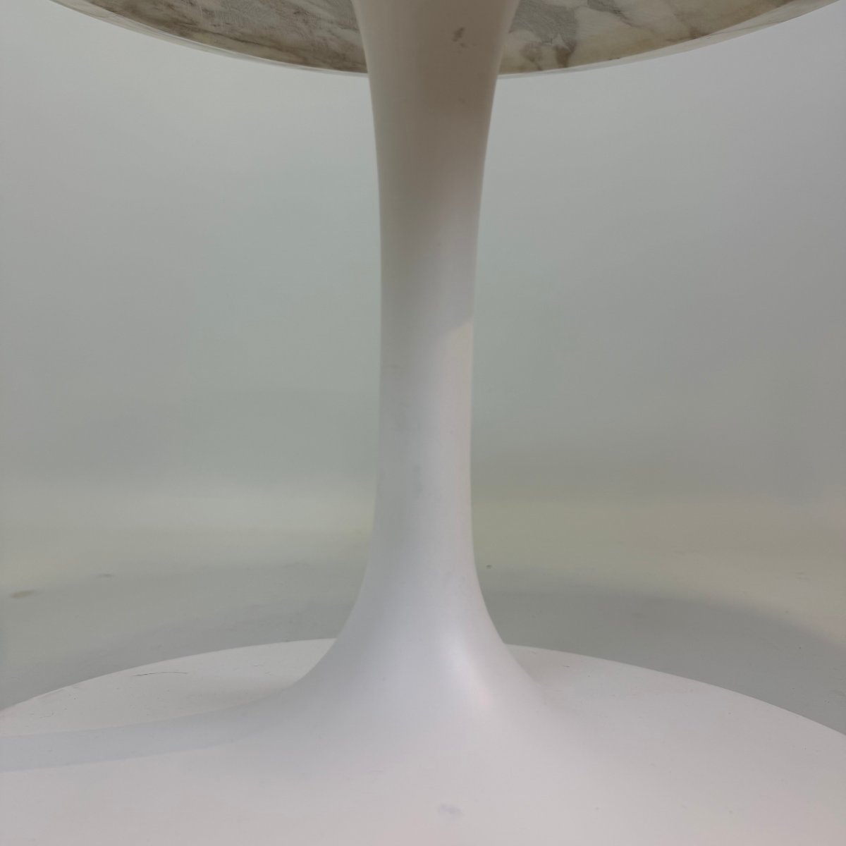 Table basse d’Eero Saarinen pour Knoll -photo-2