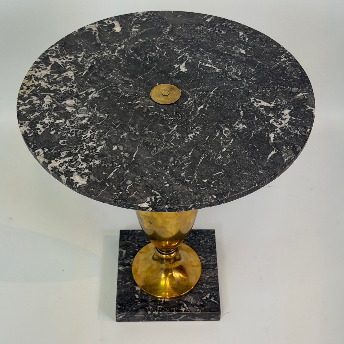Paire de tables d'appoint en marbre de style Hollywood Regency de Maison Jansen -photo-3