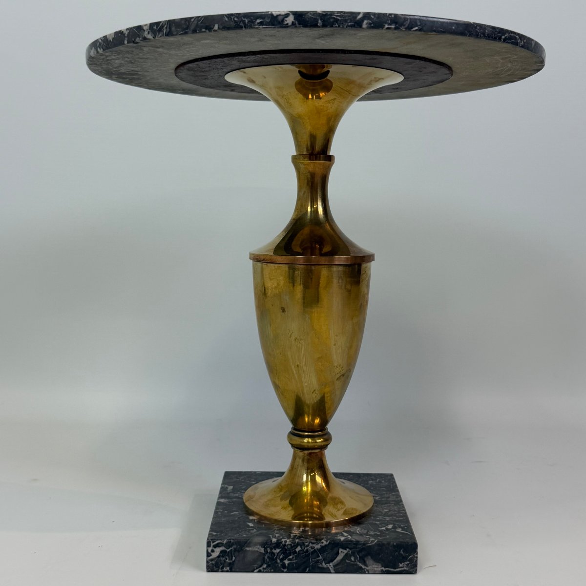 Paire de tables d'appoint en marbre de style Hollywood Regency de Maison Jansen -photo-4