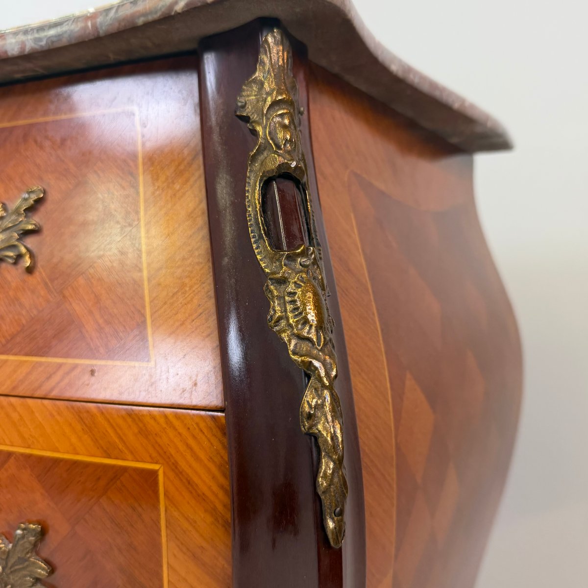 Commode bombée de style Louis XV -photo-2