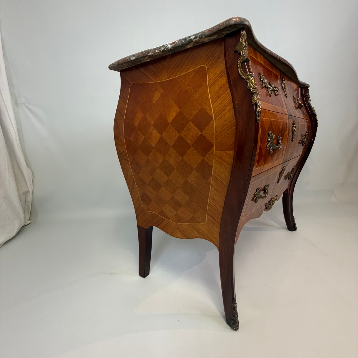 Commode bombée de style Louis XV -photo-3
