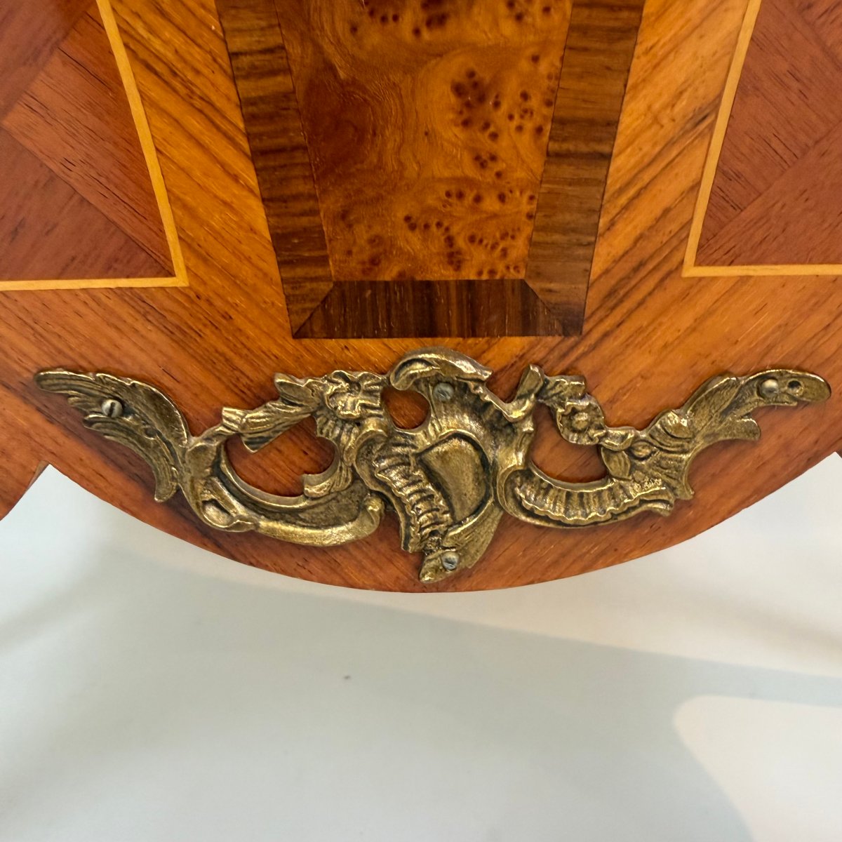 Commode bombée de style Louis XV -photo-6