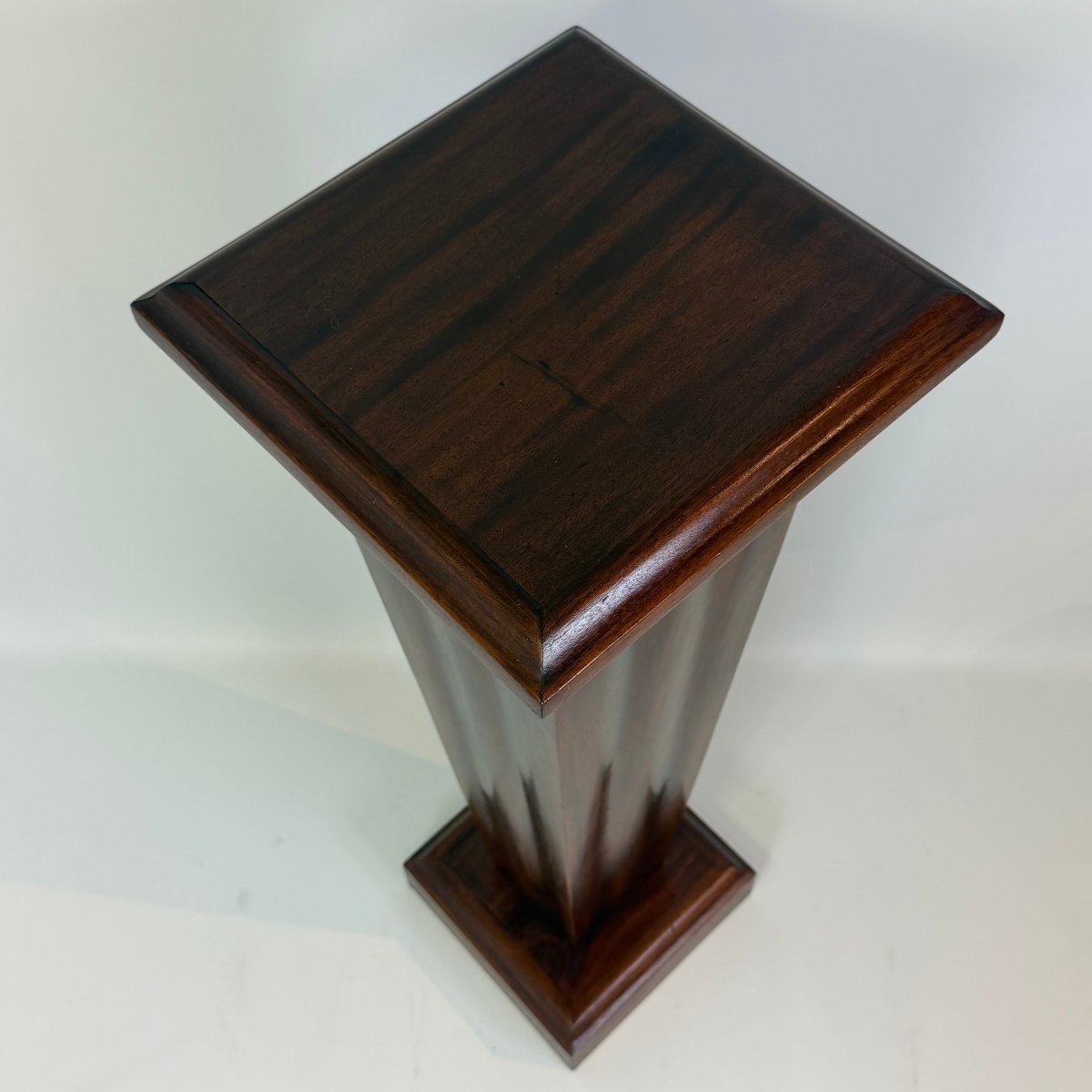 Art Deco Pedestal-photo-1