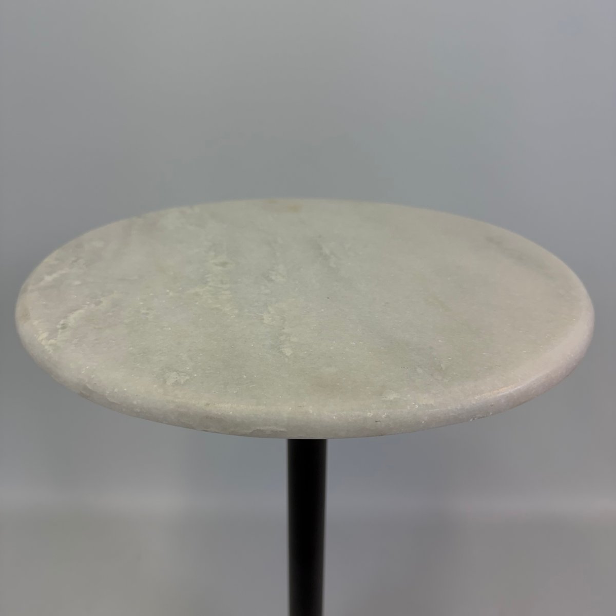 Table sur pied postmoderne en marbre-photo-7