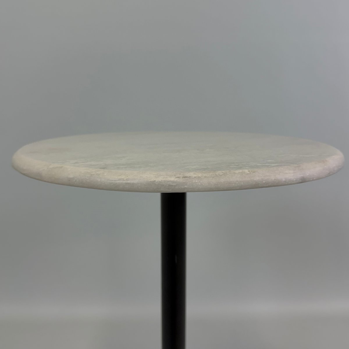 Table sur pied postmoderne en marbre-photo-8