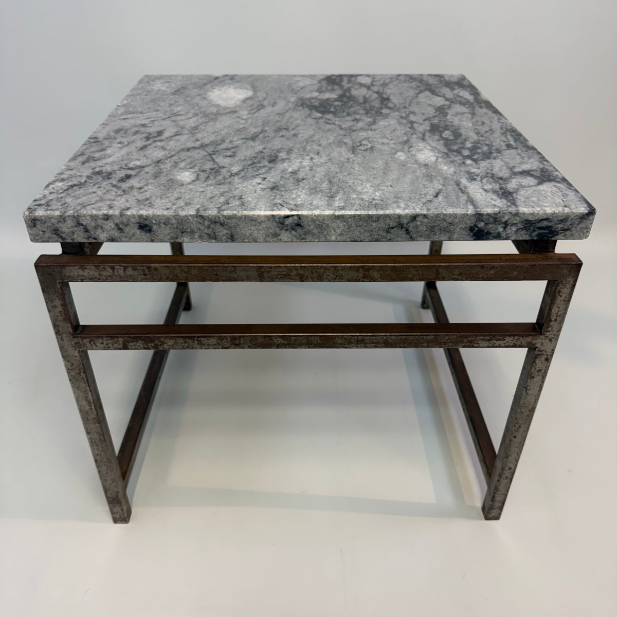Table d'appoint en marbre de Jacques Goossens-Bara -photo-4