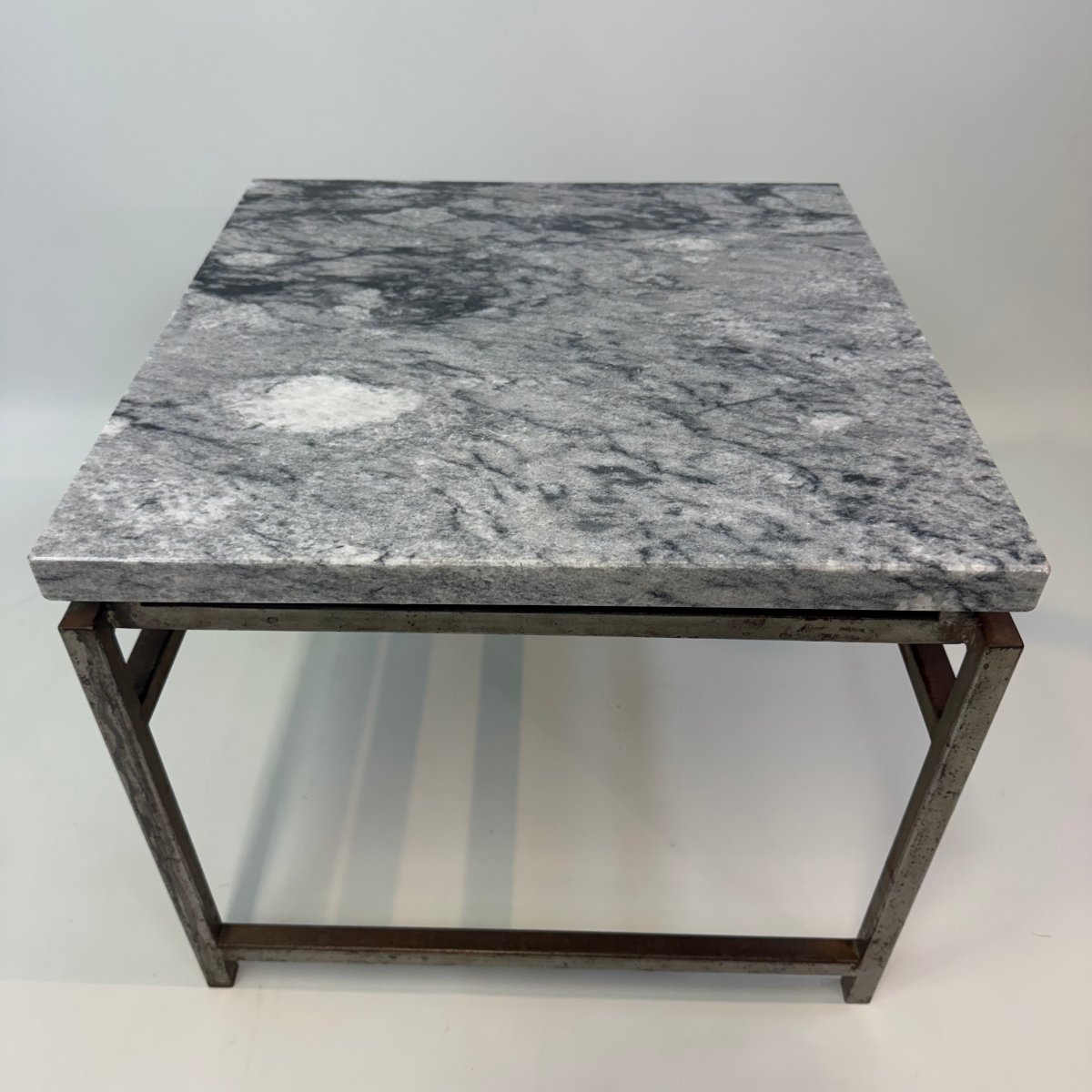 Table d'appoint en marbre de Jacques Goossens-Bara -photo-6