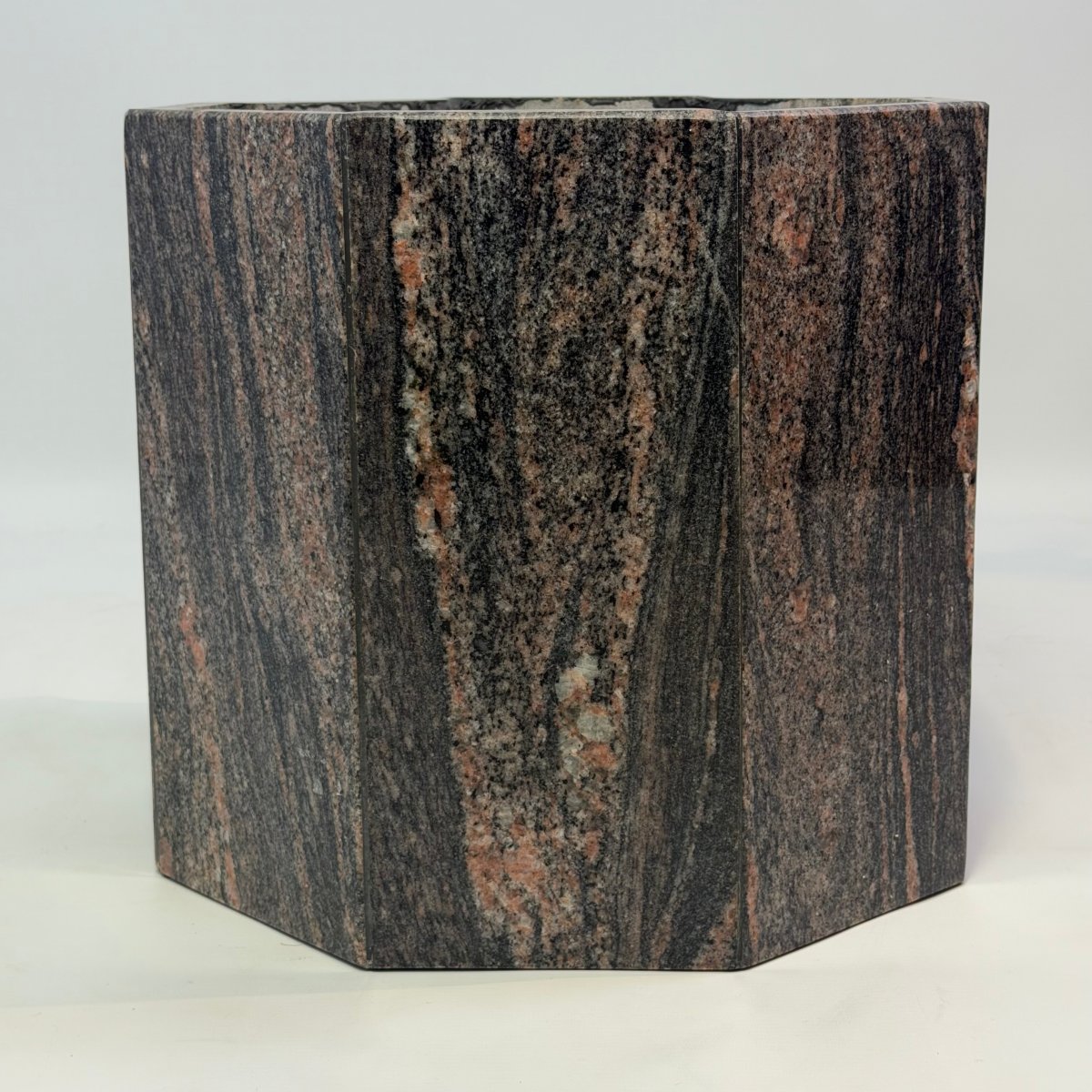 Table basse octogonale en granit -photo-5