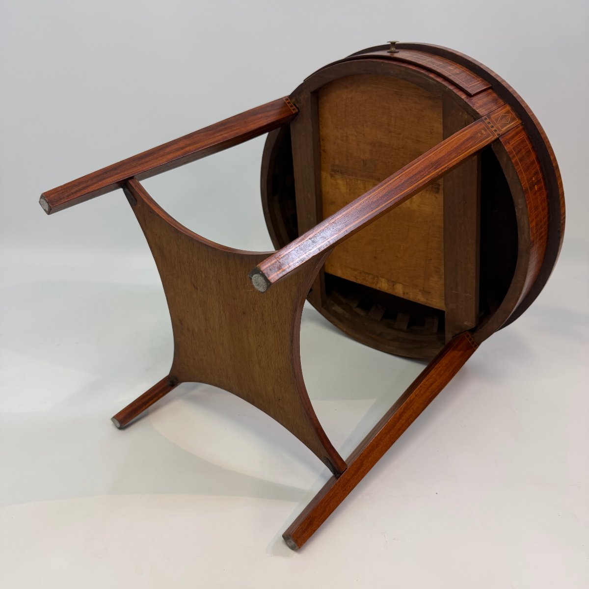 Louis XVI-style Side Table -photo-8