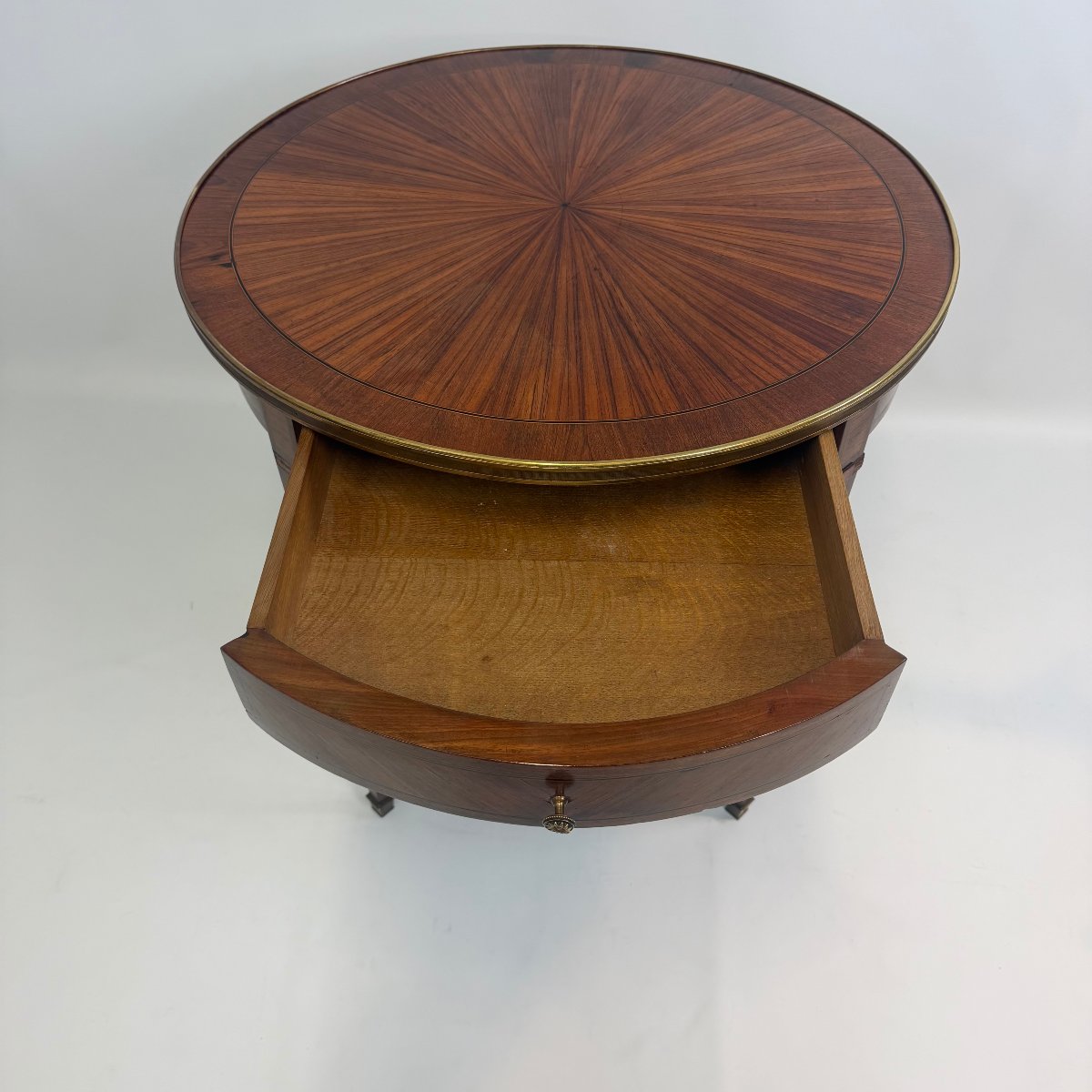 An Elegant Louis XVI-style Tray With Refined Marquetry -photo-3