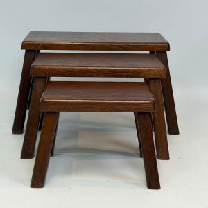 Mimiset: tables gigognes brutalistes