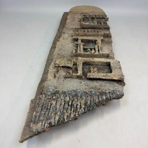 Sculpture murale en céramique de Pia Manu 