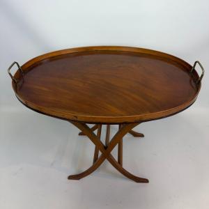 English-style Serving Table 