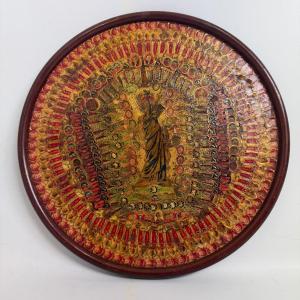 Art du collage, miroir recouvert de bagues de cigares