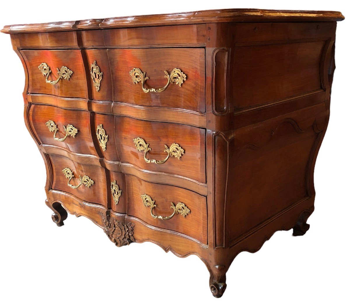 Commode Bordelaise Louis XV Arbalète 18è Siècle En Bois Fruitier Mouluré Et Sculpté 3 Tiroirs